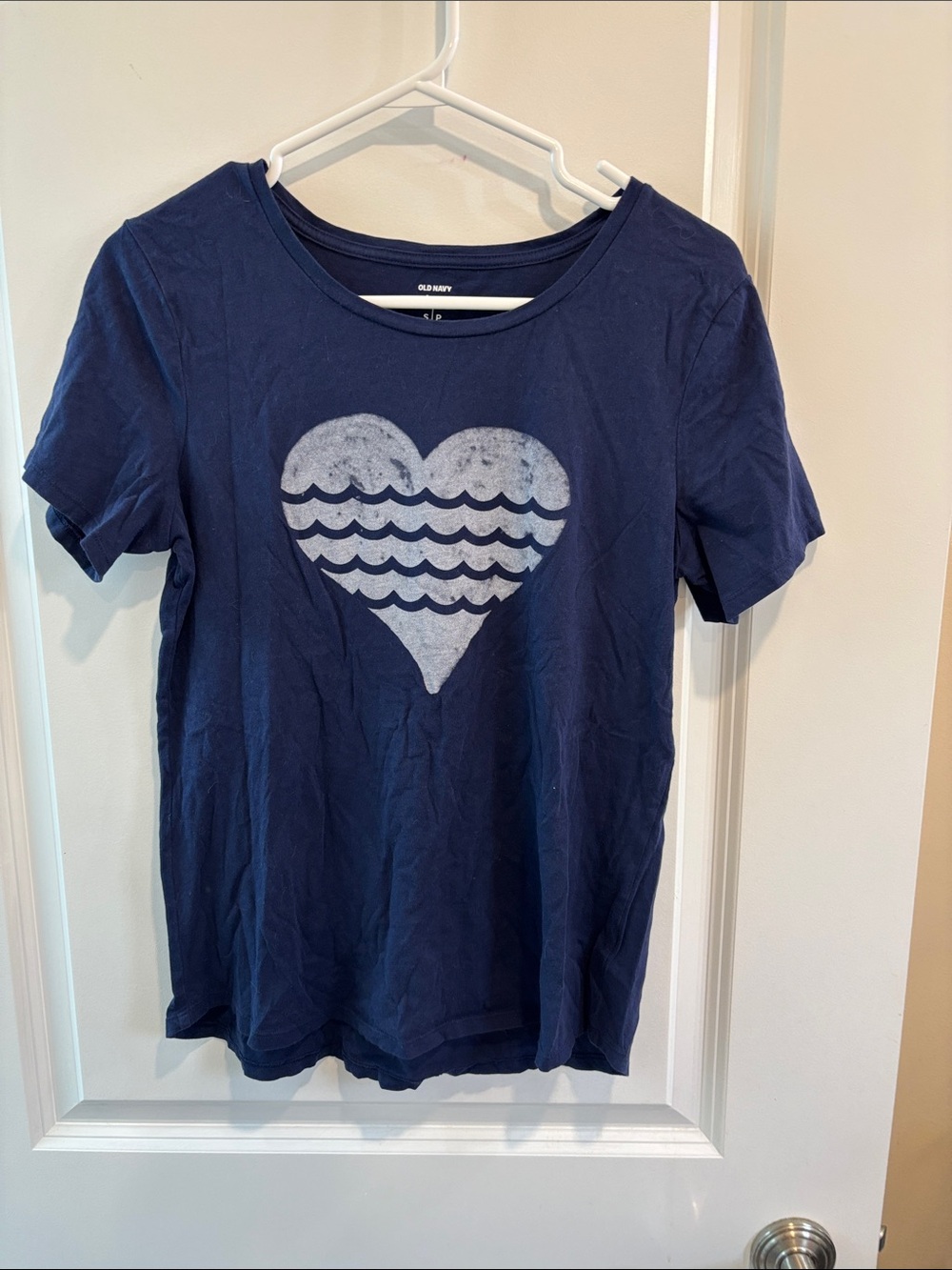 Old Navy Navy Blue Heart Wave Graphic Tee